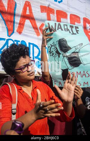 ABVP, die eine studentische Einheit von RSS versucht, Jadavpur Universität heute zu vandalisieren. Stockfoto