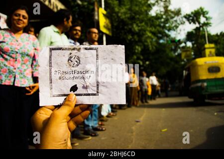 ABVP, die eine studentische Einheit von RSS versucht, Jadavpur Universität heute zu vandalisieren. Stockfoto