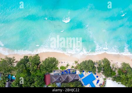 Seychellen Strand Mahe Insel Luxus Urlaub Meer Meer symbolische Foto Drohne Ansicht Luftbild Landschaft Stockfoto