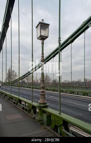 Suspension Bridge Victorian Architecture Engineering Green Gold Hammersmith Bridge, London Barnes von Sir Joseph Bazalgette Dixon Appleby & Thorne Stockfoto