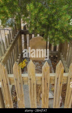 Friedhof in der alten Geisterstadt Osceola, einst eine blühende Bergbauboomstadt, Nevada, USA Stockfoto