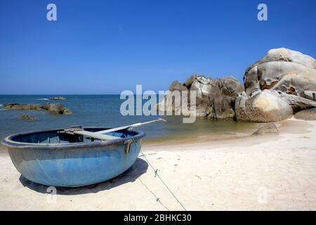 Schöne Aussicht auf den Strand von Mui Ne in Vietnam. Stockfoto