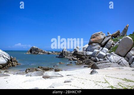 Schöne Aussicht auf den Strand von Mui Ne in Vietnam. Stockfoto