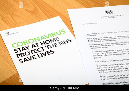 Informationsschreiben der britischen Regierung des Premierministers Boris Johnson zur Aktualisierung der Öffentlichkeit über das Coronavirus Covid 1 Stockfoto