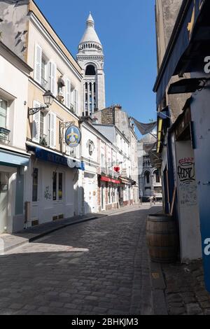 Paris, FR. April 2020. (INT) Covid-19:leeres Paris. 26. April 2020, Paris, Frankreich: Einige touristische Hotspots in Paris wie Cafe Les Deux Magots, Arc de Triomphe et Champs-Elysees, Champs-Elysees, Jardin du Luxembours, Pont Alexandre III, La Sorbonne, Marche aux puces, Montmartre Straße weiterhin sehr leer während dieser Covid-19 Pandemie an diesem Sonntag. Kredit: Eric Bromme/Thenews2 Kredit: Eric Bromme/TheNEWS2/ZUMA Wire/Alamy Live News Stockfoto