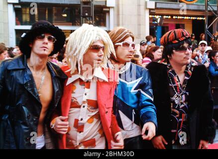 24. April 2020 - die Live-Dokumentation ''Beastie Boys Story'', die sich mit der Geschichte und dem Erbe der Beastie Boys beschäftigt, erscheint auf Apple TV+. Datei Foto: MMVA 2004, MuchMusic HQ, Toronto, Ontario, Kanada. (Bild: © Brent Perniac/AdMedia über ZUMA Wire) Stockfoto