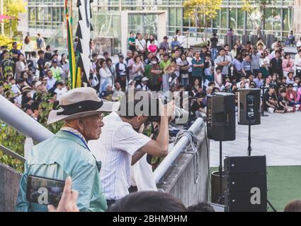 Busan, Südkorea, 13. September 2019: Fotograf fotografiert die Veranstaltung, die Chuseok gewidmet ist Stockfoto