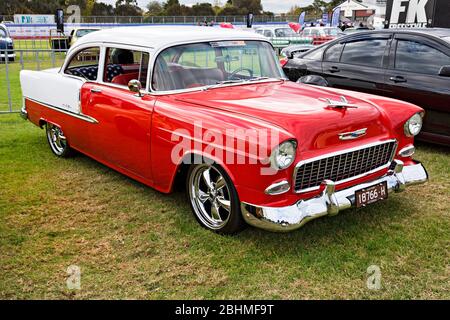 Automobile / American Made 1955 Chevrolet Bel Air 2 Tür Hardtop; ausgestellt auf der Automobil-Show in Melbourne Victoria Australien. Stockfoto