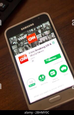 Rjasan, Russland - 04. Mai 2018: CNN Breaking mobile App auf dem Display des Handys Stockfoto