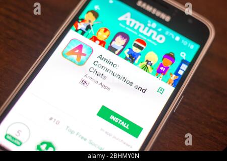 Rjasan, Russland - 04. Mai 2018: Amino mobile App auf dem Display des Handys Stockfoto