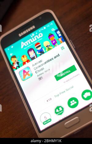 Rjasan, Russland - 04. Mai 2018: Amino mobile App auf dem Display des Handys Stockfoto