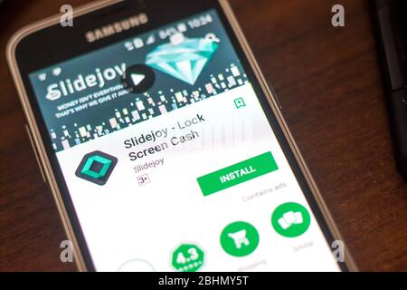 Rjasan, Russland - 04. Mai 2018: Slidejoy mobile App auf dem Display des Handys Stockfoto