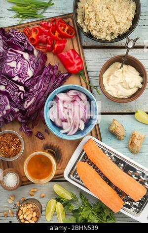 kale Salat, Rezepte gesund, knackiges Cashew, vegeta, Rian, vegetarische Rezepte, cole Slaw, thai Cashew, vegan, vegan, Rotkohl, Sojasockecoleslaw Stockfoto