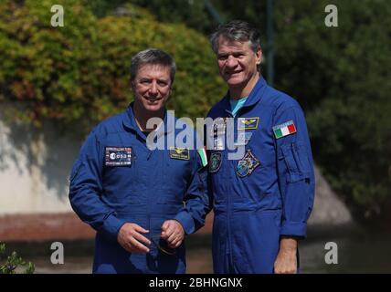 VENEDIG, ITALIEN - SEPTEMBER 06: Die Astronauten Roberto Vittori und Paolo Nespoli werden während des 75. Filmfestivals in Venedig am 6. September 2018 gesehen Stockfoto