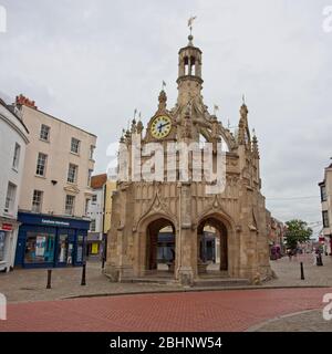 Chichester Cross, ein Marktkreuz aus dem 15. Jahrhundert im Zentrum von Chichester, West Sussex, England, Großbritannien. Stockfoto