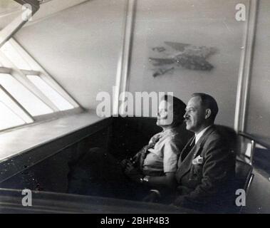 Das deutsche Zeppelin Luftschiff - die Hindenburg im Flug. Foto aus den 1930er Jahren Stockfoto
