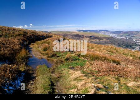 Porth im Rhondda Tal vom Mynydd y Glyn in der Nähe von Pontypridd, South Wales. Stockfoto