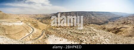 Panorama des Wadi Al Mujib Tals, Jordanien Stockfoto