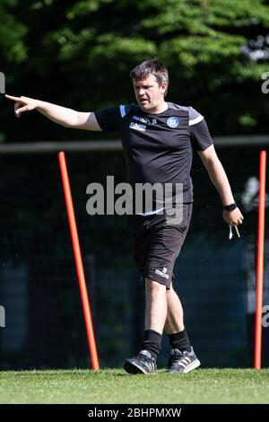 Karlsruhe, Deutschland. April 2020. Co-Coach Zlatan Bajramovic (KSC). GES/Football/2. Bundesliga: Training des Karlsruher SC während der Corona-Krise, 27. April 2020 Fußball: 2. Liga: Training des Karlsruher SC während der Corona-Krise, 27. April 2020 Quelle: dpa/Alamy Live News Stockfoto