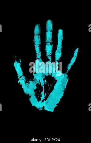 Hellblau menschliche Hand Druck auf schwarzem Hintergrund isoliert Nahaufnahme, Handprint Illustration, Handfläche und Finger Silhouette Marke, eine Hand Form Stempel Stockfoto