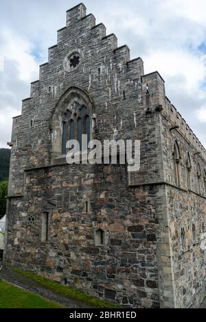 Rückseite der Bergenhus Festung in Bergen, Norwegen. August 2019 Stockfoto