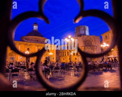 Basílica y catedral en la Plaza de la Virgen. Valencia. Comunidad Valenciana. España Stockfoto