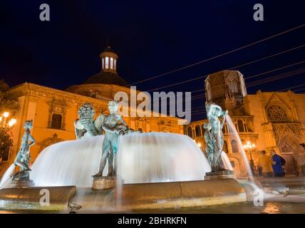 Basílica y catedral en la Plaza de la Virgen. Valencia. Comunidad Valenciana. España Stockfoto