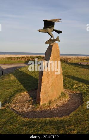 Osprey Skulptur von David Annand am schottischen Dolphin Center am Spey Bay, Moray, Schottland Stockfoto