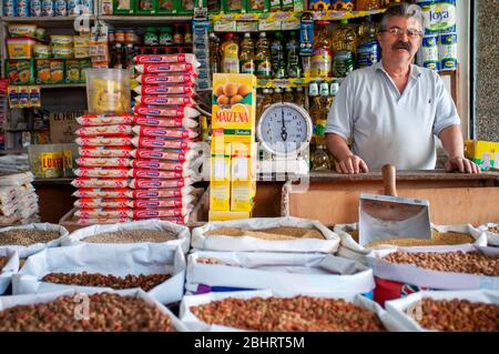 Stall lebensmittelgeschäft shoop im Obstmarkt Galeria Alameda in Cali, Departamento Valle del Cauca, Kolumbien, Lateinamerika, Südamerika Stockfoto