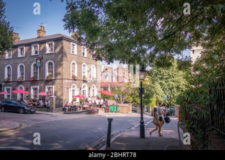 LONDON - Hampstead Village, und wohlhabende Gegend im Nordwesten Londons im Nordwesten Londons Stockfoto