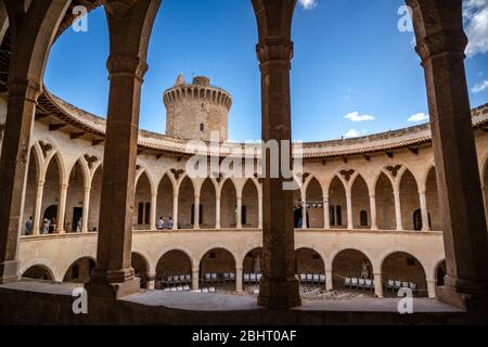 Bellver Castle - mittelalterliche Festung in Palma de Mallorca, Balearen, Spanien Stockfoto