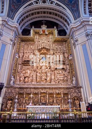 Retablo de la Asunción en el Altar Mayor de la Basílica de Nuestra Señora del Pilar. Zaragoza. Aragón. España Stockfoto