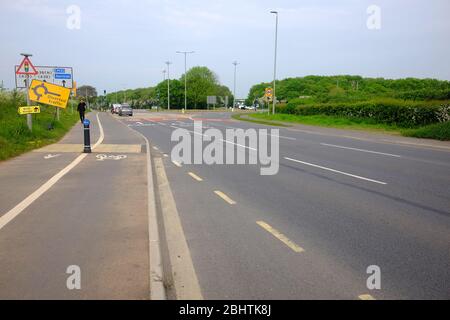 April 2020 - A38 Hauptstraße in der Nähe von Bridgwater, während der Coronavirus Covid Sperre. Stockfoto