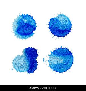 Blaue Aquarellbeschriftungen und Formen auf weißem Hintergrund. Abstrakter Aquarell Hintergrund. Aquarell bunte runde Stelle. Stockfoto