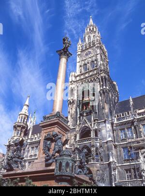 Neues Rathaus und Mariensaule, Marienplatz, München, Bayern, Bundesrepublik Deutschland Stockfoto