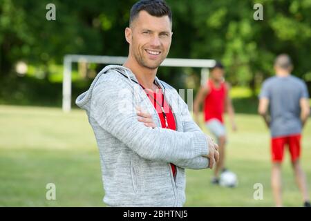 Porträt von schönen männlichen Fußballtrainer Stockfoto