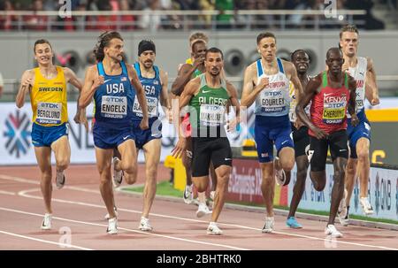 DOHA - QATAR OCT 4: Kalle Berglund (SWE), Craig Engels (USA), Taoufik Makhloufi (ALG), Neil Gourley (GB&NI) und Timothy Cheruiyot (KEN) nehmen an der Konferenz Teil Stockfoto