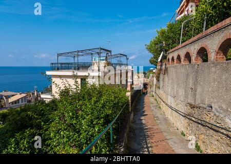 Bogliasco, Italien - 19. August 2019: Malerischer Ferienort Bogliasco an der ligurischen Küste bei Genua in Ligurien, Italien Stockfoto