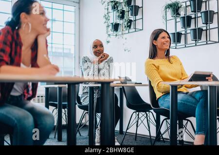 Business Coach Speaker Beratung und Schulung neuer Mitarbeiter Stockfoto