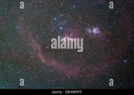 Orion Sternbild ein fantastischer Ort am Nachthimmel mit erstaunlichen Deep-Sky-Objekten wie Orion, Flame und Horsehead Nebulaes sowie Barnard Loop Stockfoto