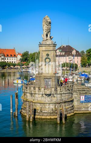 Lindauer Loewe, Bayerischer Löwe im Hafen, Hafeneingangsinsel Lindau, Bodensee, Lindau am Bodensee, Schwaben, Bayern, Deutschland Stockfoto