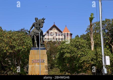 MUMBAI, INDIEN - 7. Februar 2019: Das Tor von Indien ist ein Bogendenkmal, das während des 20. Jahrhunderts in Mumbai, Indien, errichtet wurde. Stockfoto