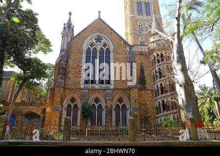 MUMBAI, INDIEN - 7. Februar 2019: Der viktorianische Rajabai Uhrturm der Mumbai University (früher Bombay) in Mumbai, Indien Stockfoto