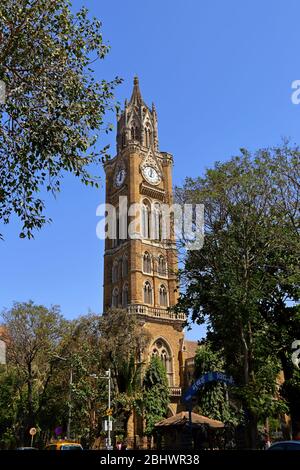 MUMBAI, INDIEN - 7. Februar 2019: Der viktorianische Rajabai Uhrturm der Mumbai University (früher Bombay) in Mumbai, Indien Stockfoto