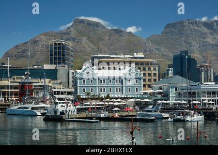 Victoria and Alfred Waterfront und Tafelberg, Kapstadt, Südafrika Stockfoto