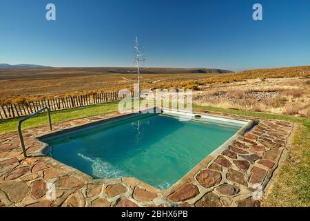 Swimmingpool, Gannaga Lodge, Gannaga Pass, Tankwa Karoo Nationalpark, Südafrika Stockfoto