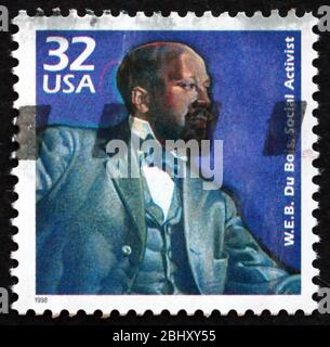 USA - UM 1998: Eine in den USA gedruckte Briefmarke zeigt W. E. B. Du Bois, Sozialaktivist, Soziologe und Historiker, um 1998 Stockfoto