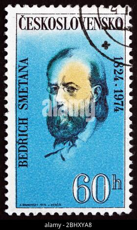 TSCHECHOSLOWAKEI - UM 1974: Eine in der Tschechoslowakei gedruckte Briefmarke zeigt Bedrich Smetana, tschechischer Komponist, um 1974 Stockfoto