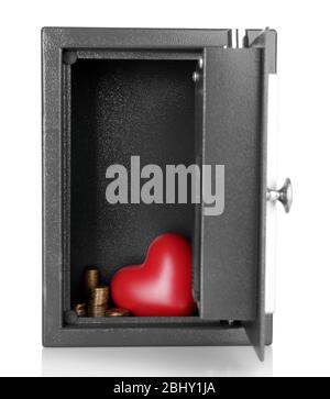 Dekoratives Herz mit Geld in Safe isoliert auf weiß Stockfoto