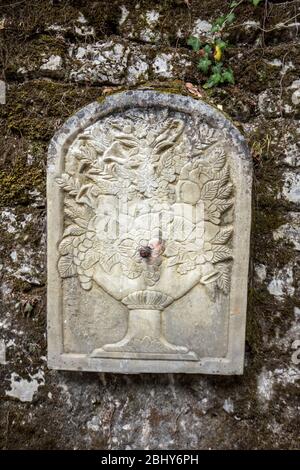 Schöne alte steinerne Brunnen in Cahors, Frankreich Stockfoto